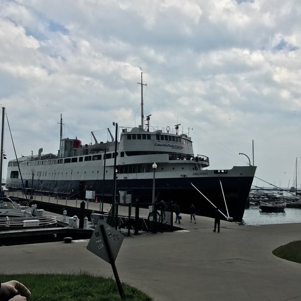 5/28/2017 tarihinde Jennifer R.ziyaretçi tarafından Columbia Yacht Club'de çekilen fotoğraf
