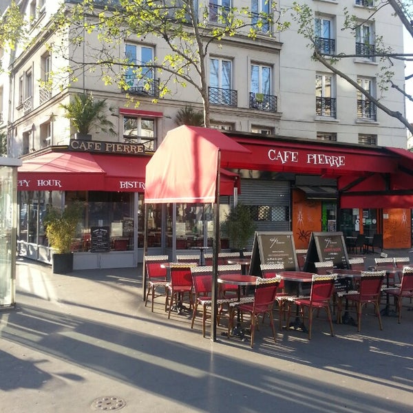 5/12/2013 tarihinde Emilie D.ziyaretçi tarafından Café Pierre'de çekilen fotoğraf