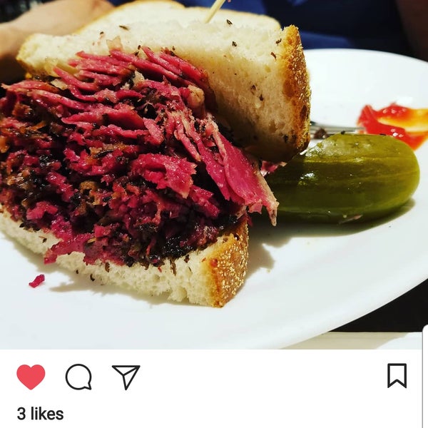 The service was wonderful. We enjoyed the Salami on Rye as well as the Matzo Ball soup and the Pastrami on Rye. A must try when in town for a casual night out.