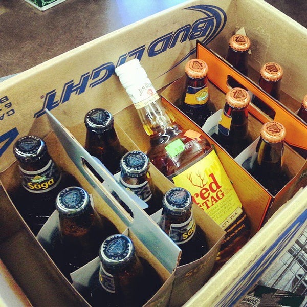 Photos at Gomer's Midtown Liquor Store in Kansas City