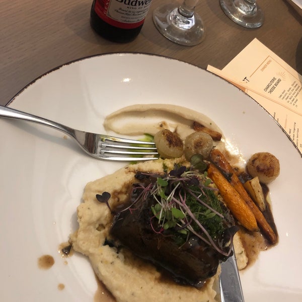 I tried red wine braised rib. It was delicious . With budweiser surely.