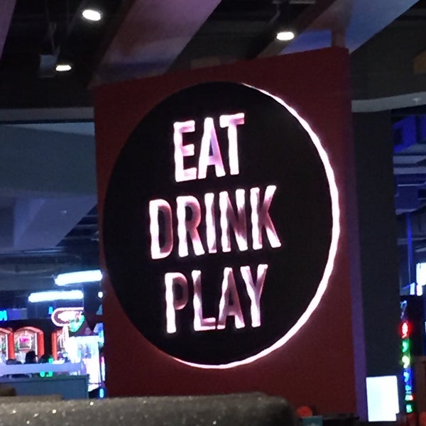 Photo taken at Dave &amp; Buster&#39;s by hnygirl2000 on 2/16/2016