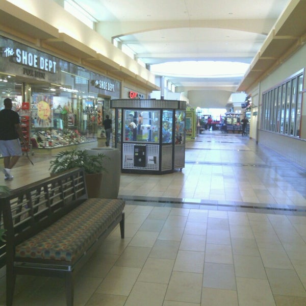 stones river mall shoe stores