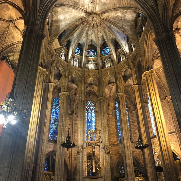 รูปภาพถ่ายที่ Catedral de la Santa Creu i Santa Eulàlia โดย まもえ เมื่อ 3/9/2020