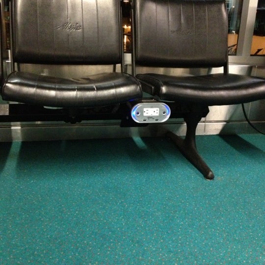 Gate C4 - Airport Gate in Portland