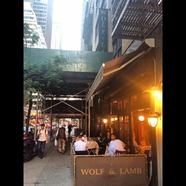 5/20/2015にchuckdafonk F.がWolf &amp; Lamb Steakhouseで撮った写真