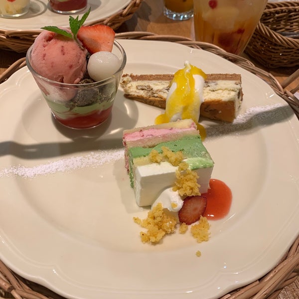Photos At アフタヌーンティー ティールーム 大阪高島屋 難波 118 Visitors