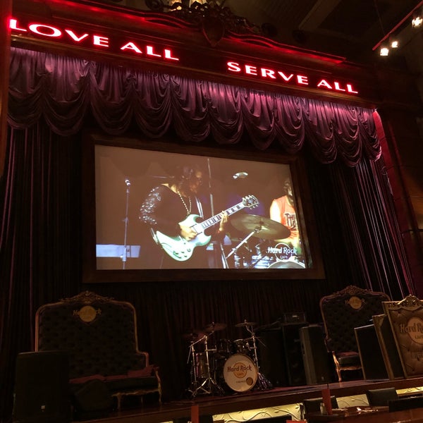 Photo taken at Hard Rock Cafe Florence by Анна Н. on 1/7/2020