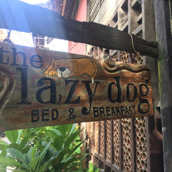 Foto tirada no(a) The Lazy Dog Bed &amp; Breakfast por Desmond W. em 8/28/2017