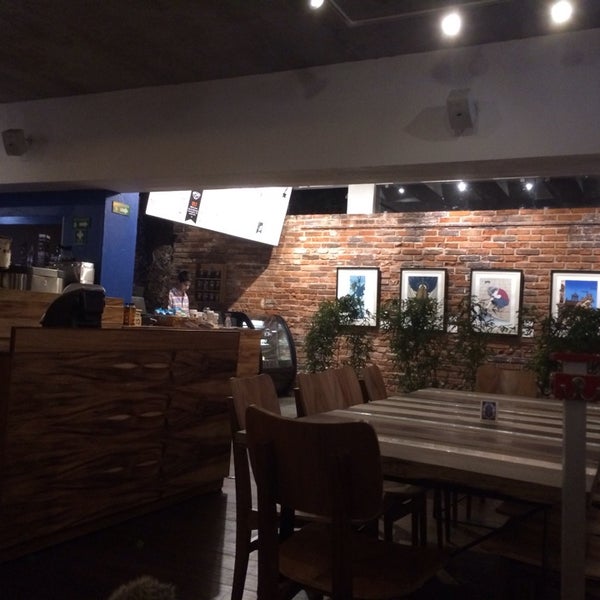 2/18/2014에 Rubén G.님이 Blue Orange Cafe에서 찍은 사진