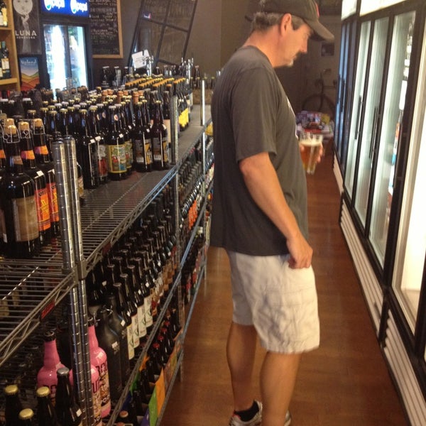 8/8/2013에 Tony D.님이 Corner Stone Craft Beer &amp; Wine에서 찍은 사진