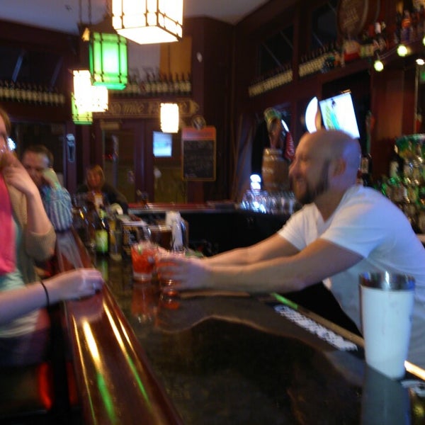 Foto tomada en O&#39;Shay&#39;s Pub  por Robert el 3/31/2013