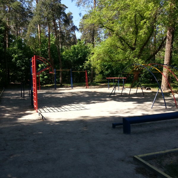 Ппс спорт. Синичкин сквер Богородское. Стрит воркаут Хабаровск. Синичкин сквер Ивантеевская 13. Спорт площадка Амурский бульвар Хабаровск.