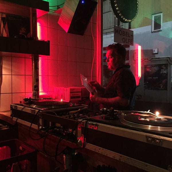 m-bel-olfe-gay-bar-in-kreuzberg