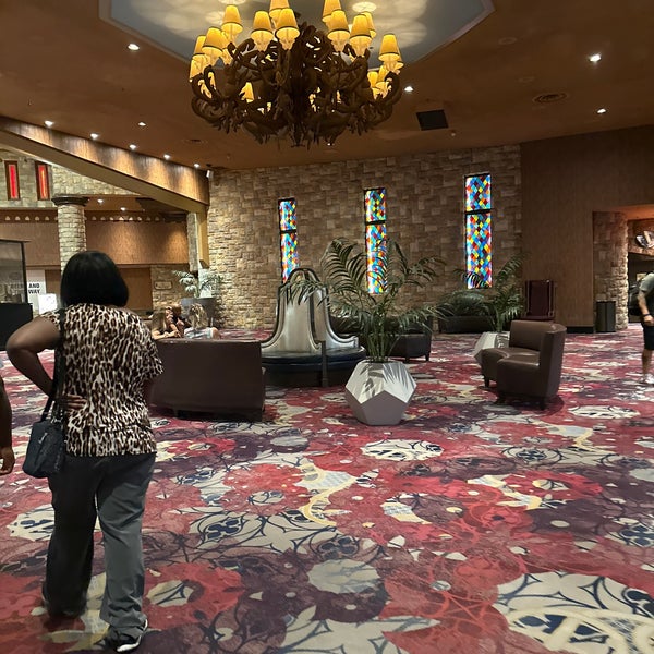 Photo taken at Excalibur Hotel &amp; Casino by Luke U. on 8/19/2023