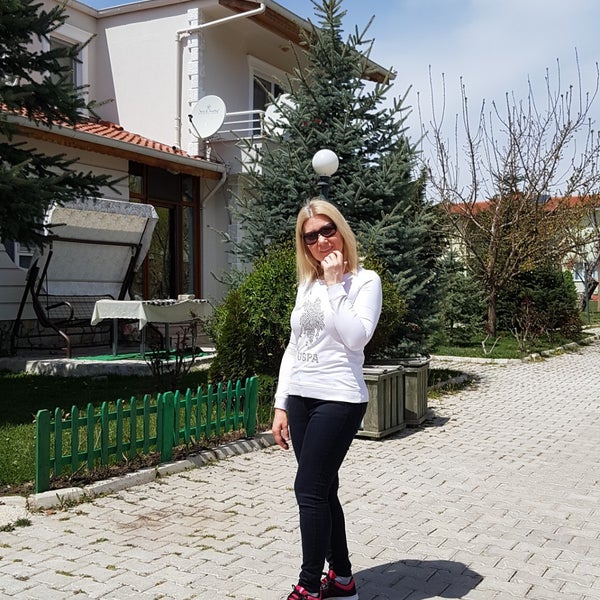 Photo taken at Dundar Thermal Villa Hotel by Rukiye Ç. on 4/23/2019