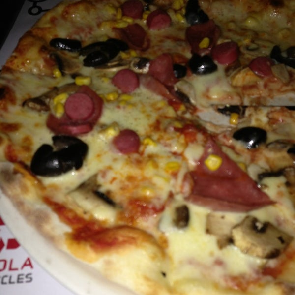 Foto scattata a Piola Pizza da İNLOVE B. il 6/13/2013