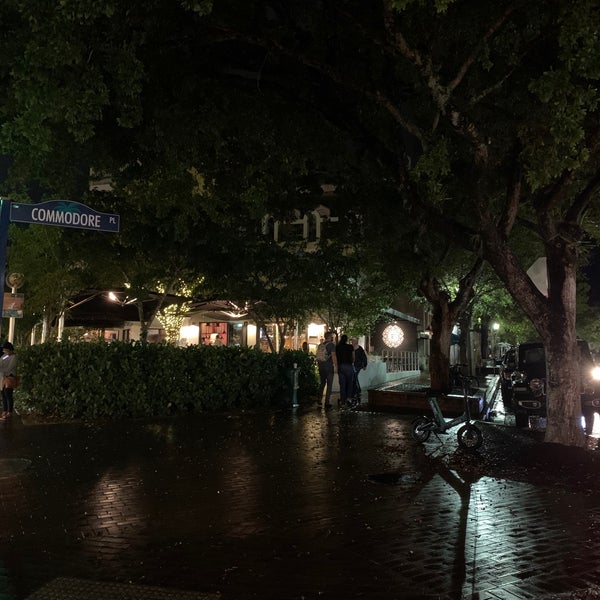 Foto scattata a CocoWalk Shopping Center da Maria Camila C. il 2/27/2020