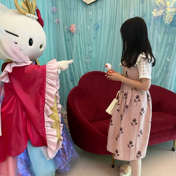 Hello Kitty Smile Asian Restaurant In 淡路市