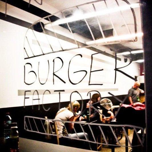 7/17/2013にBurger FactoryがBurger Factoryで撮った写真