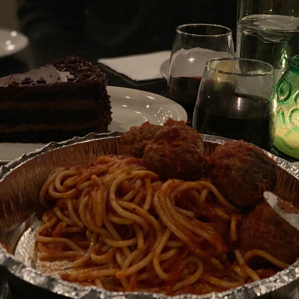 Pizzeria Aroma Pizzeria in Chicago