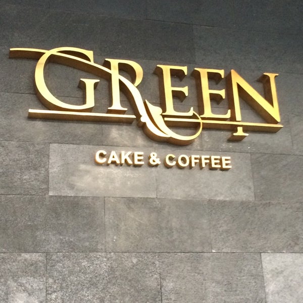 Foto diambil di Green Cake &amp; Coffee oleh viji l. pada 10/4/2014