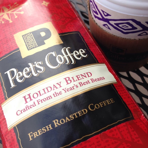 Photo taken at Peet&#39;s Coffee &amp; Tea by Masashi S. on 12/12/2014