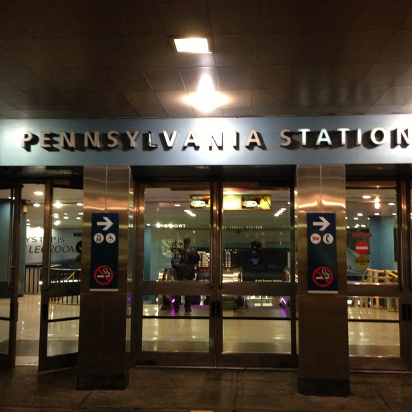 Снимок сделан в New York Penn Station пользователем Masashi S. 4/21/2013