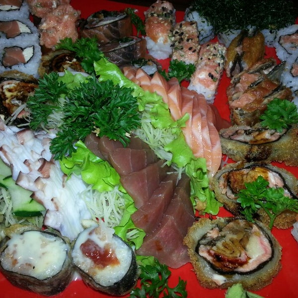 Снимок сделан в Yatta Sushi пользователем Marcelo R. 5/14/2013