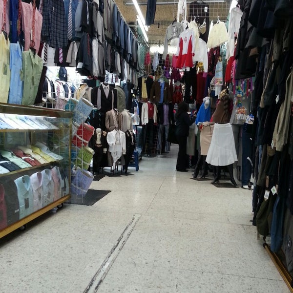 Fotos en Mercado de Mixcalco - Tienda de ropa en Downtown