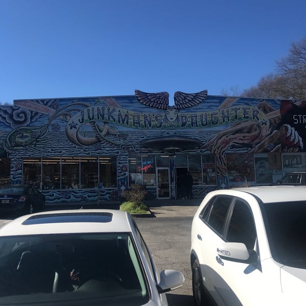 Photo taken at Junkman&#39;s Daughter by Tricia H. on 1/19/2020