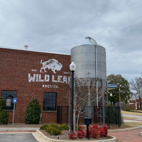 Foto tirada no(a) Wild Leap Brew Co. por Tricia H. em 2/23/2020