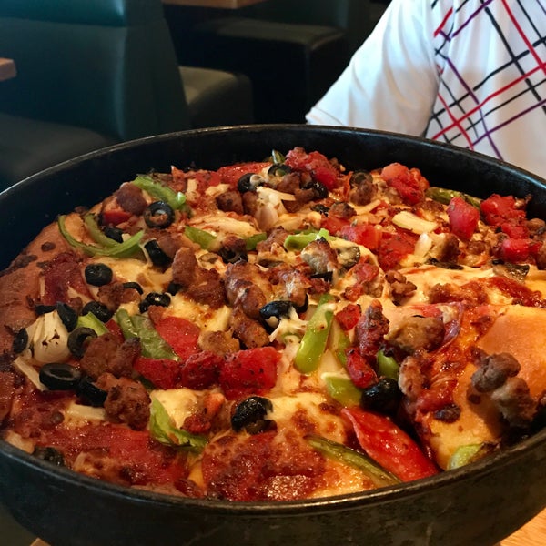Photo taken at BJ&#39;s Restaurant &amp; Brewhouse by Clint C. on 6/11/2017