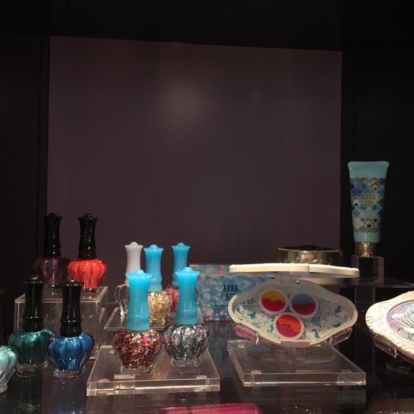 Anna Sui 梅田エスト店 Clothing Store In 大阪市北区