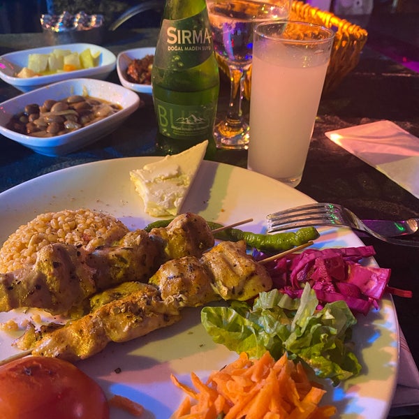 Foto scattata a Çakılkeyf Restaurant da Medine il 9/29/2020