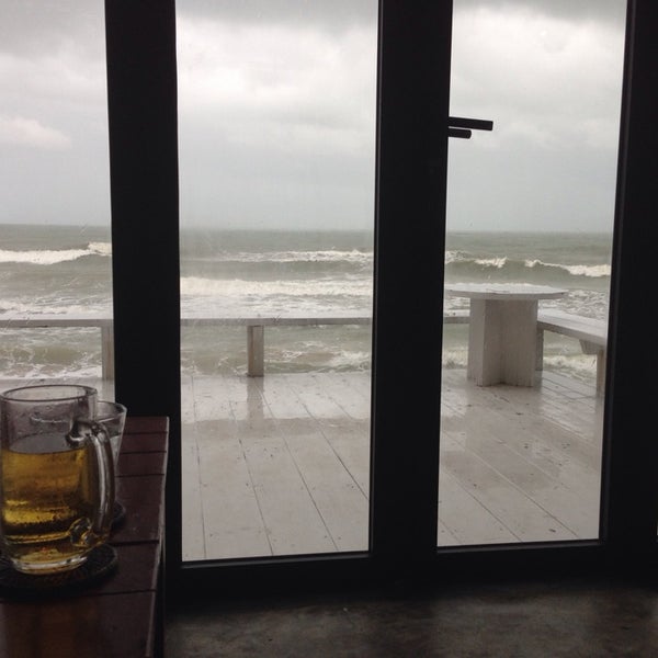 11/8/2013 tarihinde Beer P.ziyaretçi tarafından Let&#39;s Sea (By Hua Hin Beach)'de çekilen fotoğraf