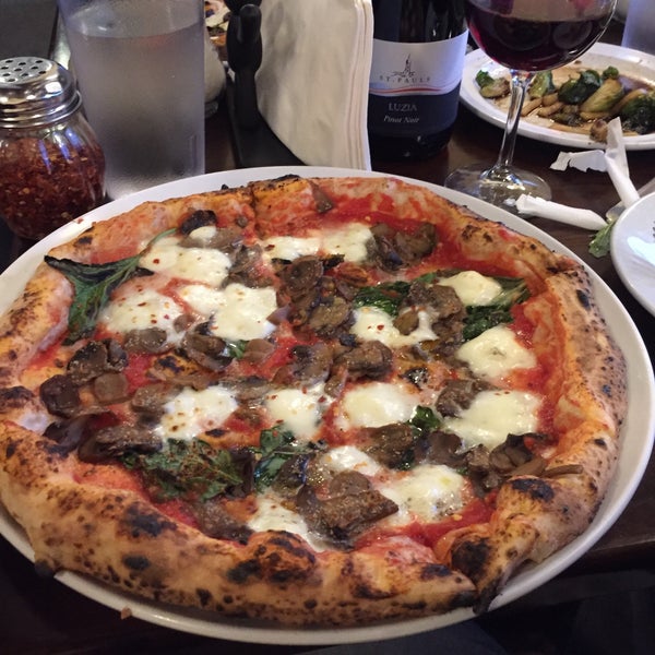 Photo prise au Pupatella Neapolitan Pizza par Tim M. le3/7/2015