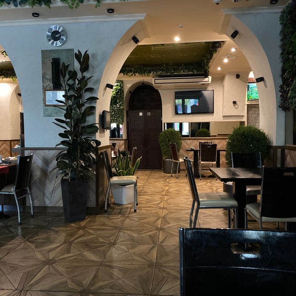 Foto diambil di Anadolu Restaurant (Halal) oleh фикрет х. pada 11/28/2020