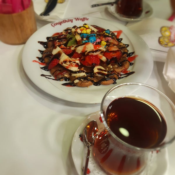 Photo taken at Çengelköy Waffle by Büş on 11/2/2019