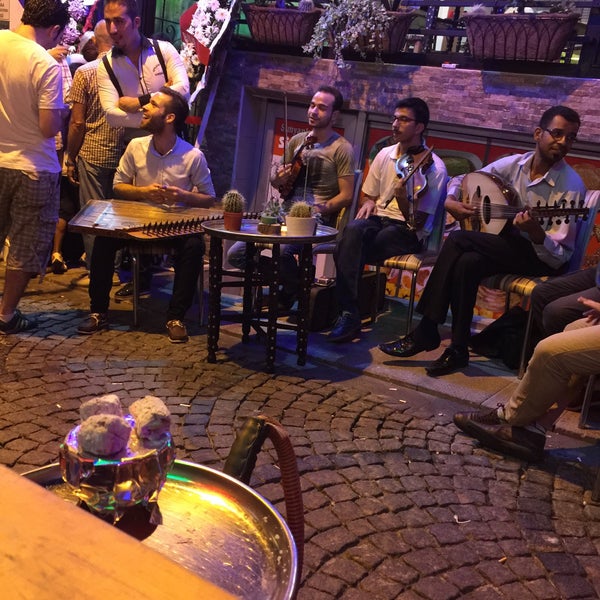 Photo taken at Makara Cafe by Çınar Ç. on 7/31/2015