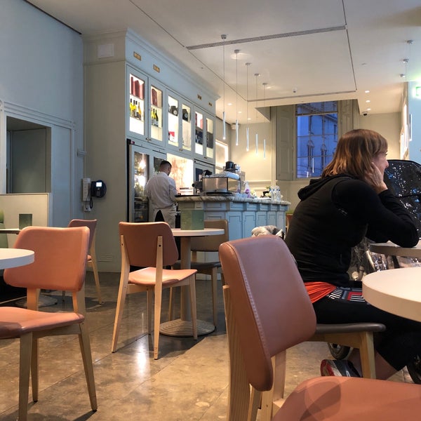 National Gallery Espresso Bar Coffee Shop in London