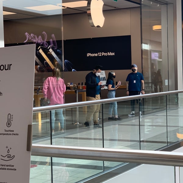 Apple Guildford Town Centre Electronics Store In Surrey