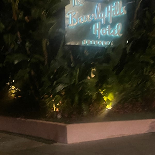 Photo taken at Beverly Hills Hotel by Nella V. on 10/13/2023
