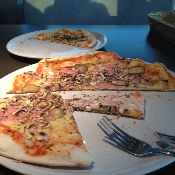 Can i have pizza. Can i have pizza