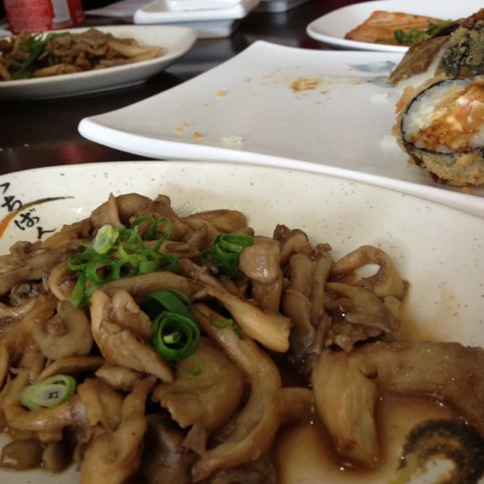 10/8/2012にclaudia m.がRestaurante Sushi Tori | 鳥で撮った写真