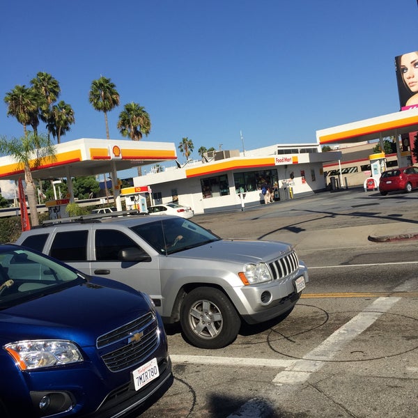 Photo taken at Shell by Jeff H. on 10/13/2015