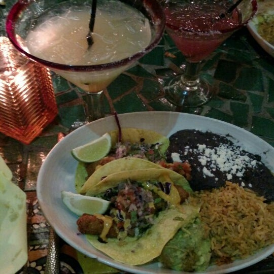 2/23/2016 tarihinde Melissa E.ziyaretçi tarafından Las Campanas Mexican Cuisine &amp; Tequila Bar'de çekilen fotoğraf