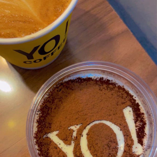 รูปภาพถ่ายที่ YO! Coffee โดย AHMED เมื่อ 5/27/2022