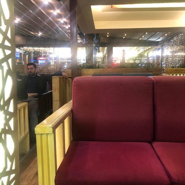 รูปภาพถ่ายที่ Son Osmanlı Nargile Cafe โดย ⚡️mesut ⚡. เมื่อ 10/30/2019