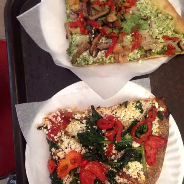 6/5/2014에 Tania G.님이 Cafe Viva Gourmet Pizza에서 찍은 사진